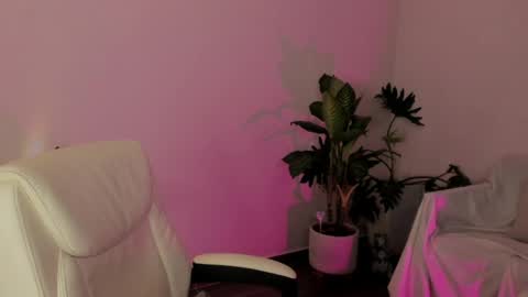 Snapshot of passionlover_ chatting on 04/07/26, 02:01 online show from 04/07/26, 02:01