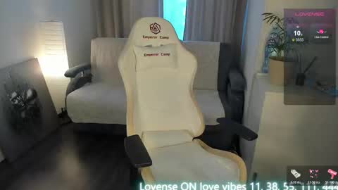 Snapshot of patricia_lions_ chatting on 10/18/25, 06:48 patricia_lions_ online show from 10/18/25, 06:48