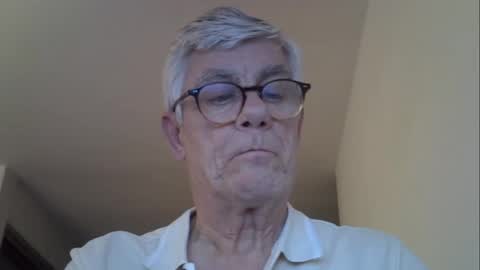 Snapshot of patrick5275 chatting on 04/01/26, 07:44 patrick5275 online show from 04/01/26, 07:44