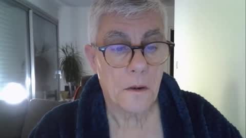 Snapshot of patrick5275 chatting on 04/08/26, 04:12 patrick5275 online show from 04/08/26, 04:12