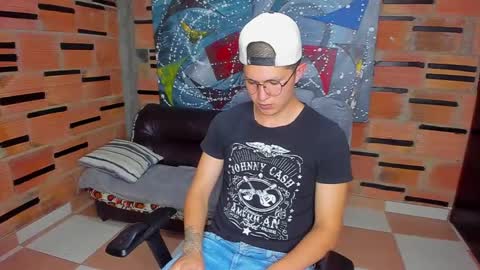 .... online show from 02/12/25, 09:43