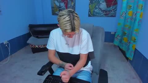 .... online show from 11/26/25, 08:37