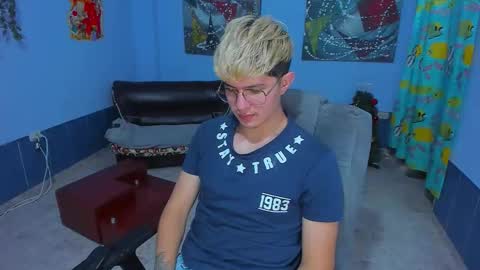 .... online show from 12/04/25, 07:39