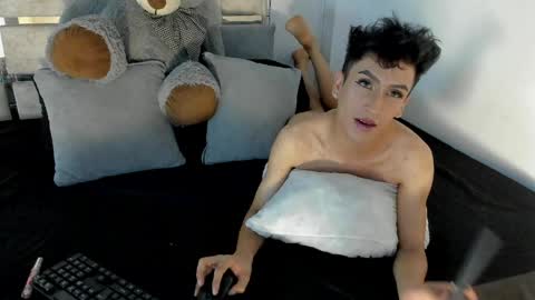 Snapshot of patrik_12 chatting on 04/07/26, 02:01 patrik online show from 04/07/26, 02:01