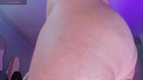 Hi  Pvt open Moans from lovense  tell me  Fav   113366 Especial level 33 online show from 01/18/25, 03:09