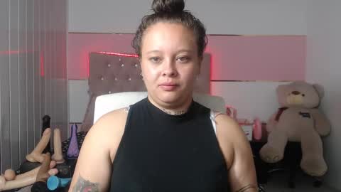 Snapshot of patty_squirt87 chatting on 02/19/25, 02:44 patty squirt87 online show from 02/19/25, 02:44