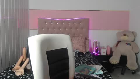 Snapshot of patty_squirt87 chatting on 02/20/25, 02:51 patty squirt87 online show from 02/20/25, 02:51