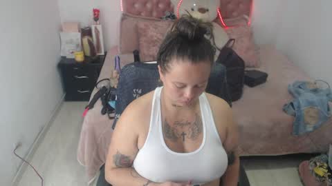 Snapshot of patty_squirt87 chatting on 04/06/26, 12:39 patty squirt87 online show from 04/06/26, 12:39