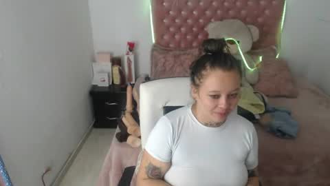 Snapshot of patty_squirt87 chatting on 06/23/26, 11:52 patty squirt87 online show from 06/23/26, 11:52
