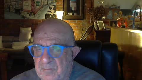 Snapshot of patvac chatting on 06/19/26, 02:43 patvac online show from 06/19/26, 02:43