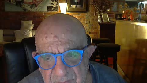 Snapshot of patvac chatting on 06/22/26, 02:36 patvac online show from 06/22/26, 02:36