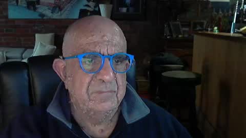Snapshot of patvac chatting on 06/24/26, 05:17 patvac online show from 06/24/26, 05:17