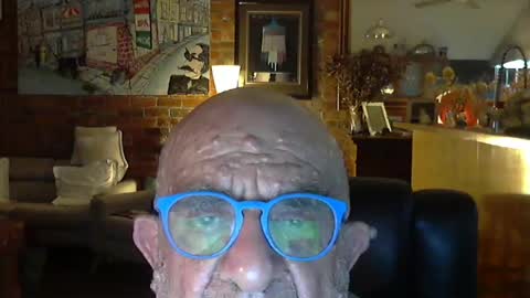 Snapshot of patvac chatting on 06/26/26, 02:43 patvac online show from 06/26/26, 02:43