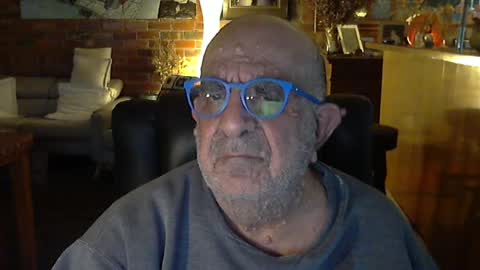 Snapshot of patvac chatting on 06/29/26, 02:17 patvac online show from 06/29/26, 02:17