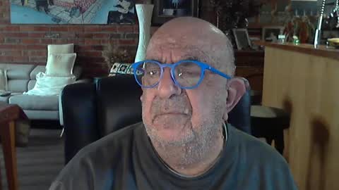Snapshot of patvac chatting on 07/16/26, 01:22 patvac online show from 07/16/26, 01:22