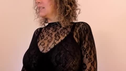 Snapshot of paty_chic chatting on 03/31/26, 03:45 Paty Chic online show from 03/31/26, 03:45