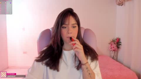 Snapshot of pau_cute chatting on 01/30/25, 07:18 Sofa online show from 01/30/25, 07:18