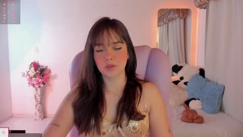Snapshot of pau_cute chatting on 02/05/25, 04:27 Sofa online show from 02/05/25, 04:27