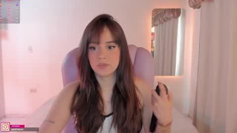 Snapshot of pau_cute chatting on 03/12/25, 09:56 Sofa online show from 03/12/25, 09:56