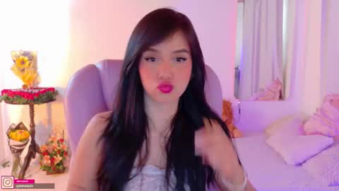 Snapshot of pau_cute chatting on 09/23/25, 09:40 Sofa online show from 09/23/25, 09:40