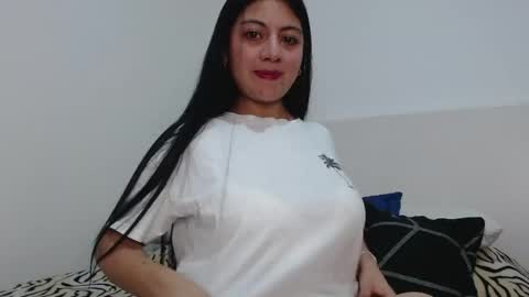 Snapshot of pau_cute19 chatting on 04/17/26, 09:29 pau cute online show from 04/17/26, 09:29