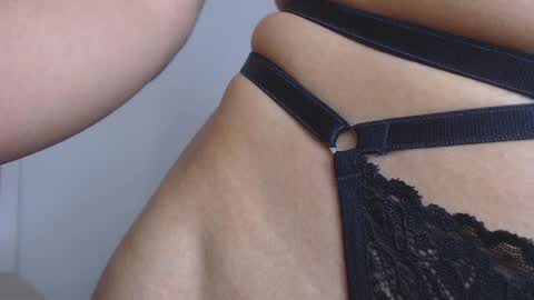 Paulina        online show from 01/12/25, 03:25