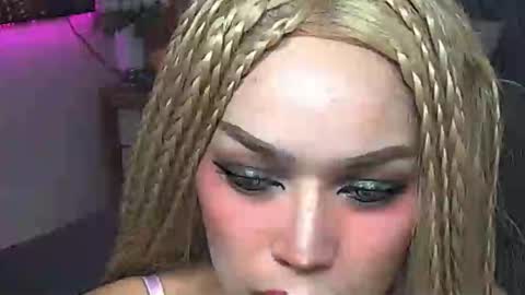 Paula online show from 02/19/25, 10:12