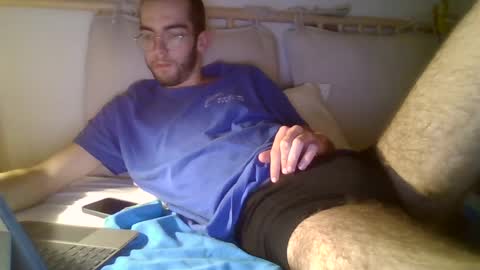 Snapshot of paul442386 chatting on 06/11/26, 09:35 paul442386 online show from 06/11/26, 09:35