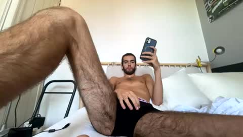 Snapshot of paul442386 chatting on 07/20/26, 01:24 paul442386 online show from 07/20/26, 01:24