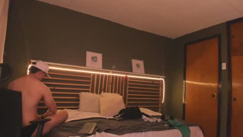 Paul online show from 01/17/25, 02:28