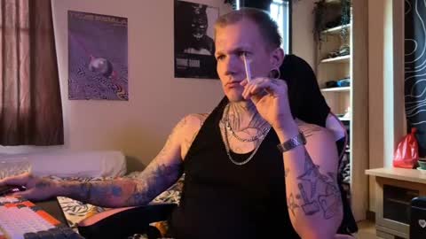Snapshot of paul_razor chatting on 05/18/26, 03:13 Paul online show from 05/18/26, 03:13