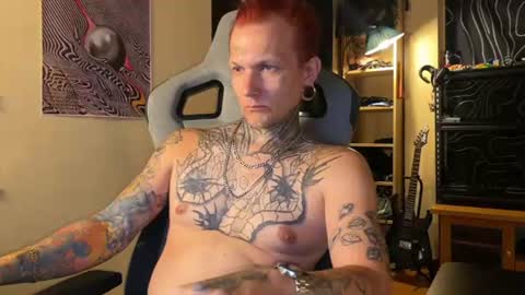 Snapshot of paul_razor chatting on 06/22/26, 03:20 Paul online show from 06/22/26, 03:20