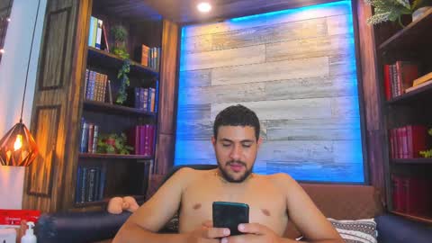 Snapshot of paul_rivera chatting on 02/14/25, 02:50 Paul Rivera online show from 02/14/25, 02:50
