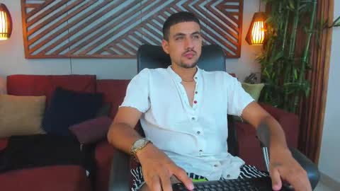 Snapshot of paul_rivera chatting on 02/22/25, 12:16 Paul Rivera online show from 02/22/25, 12:16