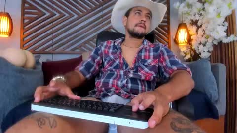 Snapshot of paul_rivera chatting on 10/21/25, 11:05 Paul Rivera online show from 10/21/25, 11:05