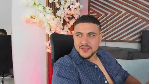 Snapshot of paul_rivera chatting on 05/19/26, 09:32 Paul Rivera online show from 05/19/26, 09:32