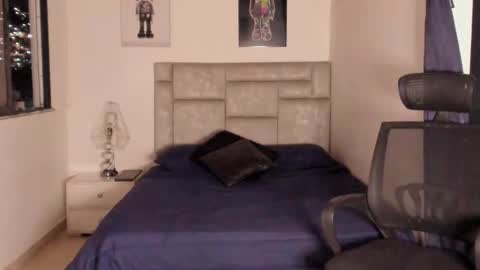 PAUL ROGER online show from 10/07/25, 01:03