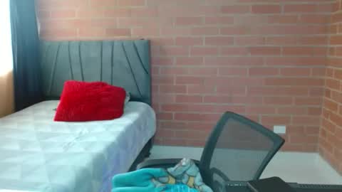 Snapshot of paula__117 chatting on 03/16/26, 07:40 paula__117 online show from 03/16/26, 07:40