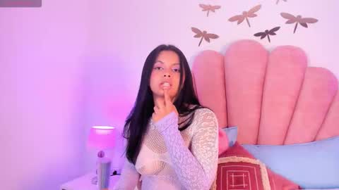 Paula   online show from 11/07/25, 01:33