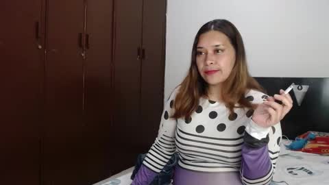 Snapshot of paula_anderson chatting on 10/05/25, 06:01 PAULA online show from 10/05/25, 06:01