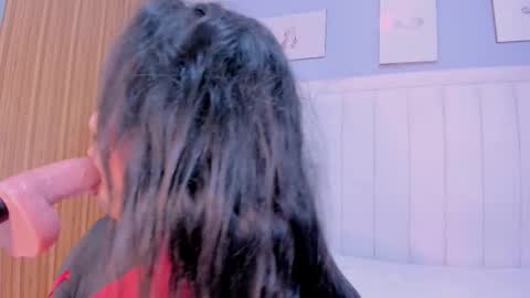 Pau online show from 10/31/25, 08:21