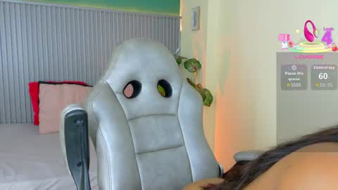 Snapshot of paula_cruzz chatting on 06/15/26, 08:44 PAULA CRUZ online show from 06/15/26, 08:44