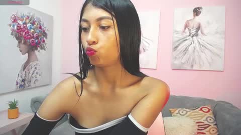 Pau online show from 11/18/25, 12:20