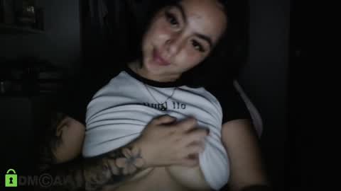 paula_torrez online show from 02/22/25, 04:40