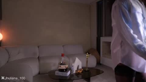 Snapshot of paulacora100 chatting on 12/03/25, 10:30 Paula online show from 12/03/25, 10:30