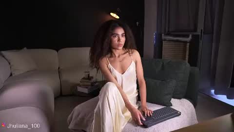 Snapshot of paulacora100 chatting on 06/28/26, 09:54 Paula online show from 06/28/26, 09:54