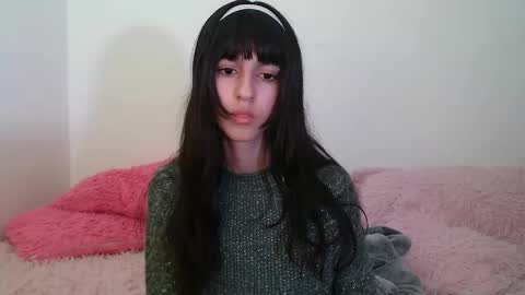 Snapshot of paulainblue chatting on 02/15/25, 06:12 online show from 02/15/25, 06:12