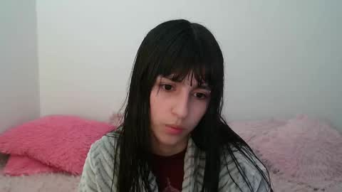 Snapshot of paulainblue chatting on 02/20/25, 05:01 online show from 02/20/25, 05:01