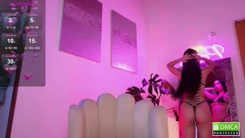 Snapshot of paulatoro__ chatting on 09/13/25, 11:43 Paula Toro  online show from 09/13/25, 11:43