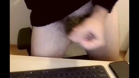 Snapshot of paulbazo83 chatting on 02/23/26, 09:28 paulbazo83 online show from 02/23/26, 09:28